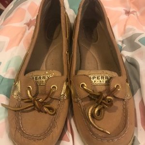 TAN SPERRY